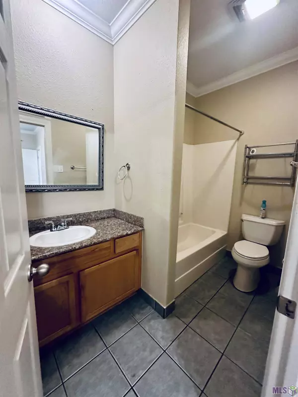 710 E BOYD DR #205, Baton Rouge, LA 70808