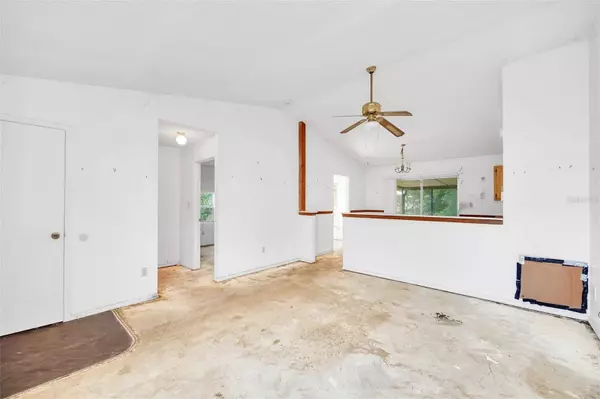 2925 ROUNDABOUT LN, Orlando, FL 32818