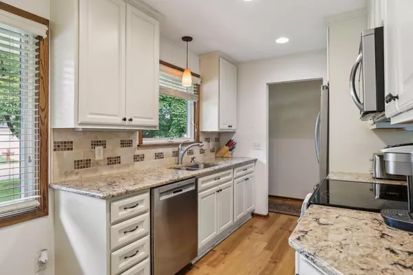 3103 Leyland TRL, Woodbury, MN 55125