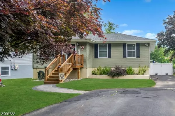 203 Durban Ave, Hopatcong Boro, NJ 07843