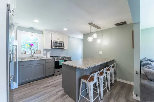 16 Liberty Lane, Thompson, CT 06277