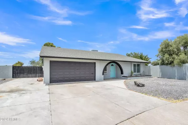 1532 S CHESTNUT Circle, Mesa, AZ 85204