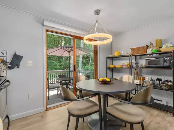 270 Sunderland Rd #75, Worcester, MA 01604