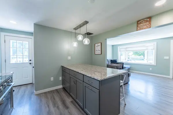 16 Liberty Lane, Thompson, CT 06277