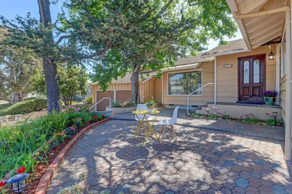 545 Ford Avenue, Solana Beach, CA 92075