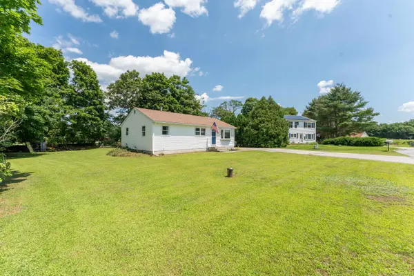 16 Liberty Lane, Thompson, CT 06277