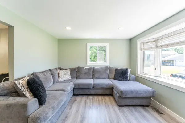 16 Liberty Lane, Thompson, CT 06277