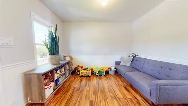 3620 Rollins Avenue, Des Moines, IA 50312