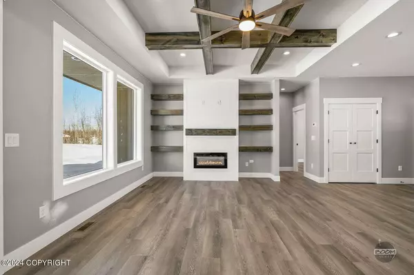 558 N Joppa CIR, Palmer, AK 99645