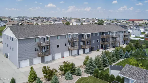 829 Canada AVE #6, Bismarck, ND 58503