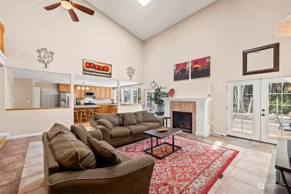 1542 12th LN, Fox Island, WA 98333