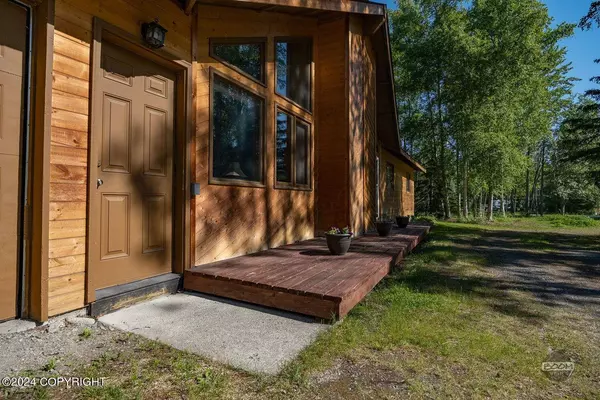 6681 W Cambridge DR, Wasilla, AK 99623