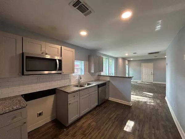 10218 Tangiers RD, Houston, TX 77041