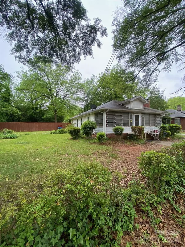 2415 Booker AVE, Charlotte, NC 28216