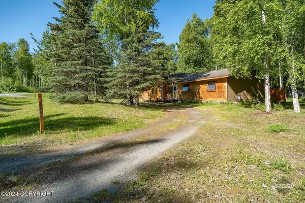 6681 W Cambridge DR, Wasilla, AK 99623