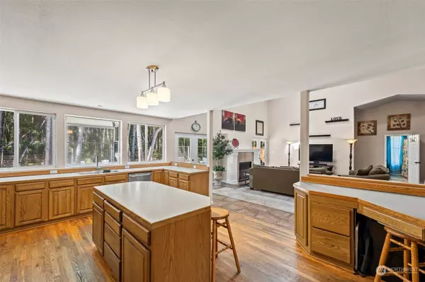 1542 12th LN, Fox Island, WA 98333