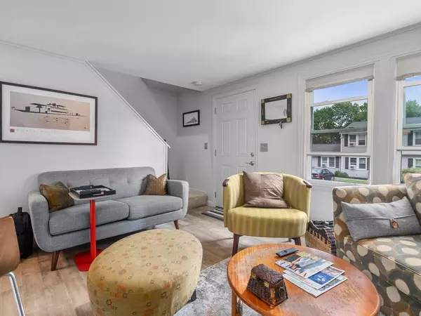 270 Sunderland Rd #75, Worcester, MA 01604