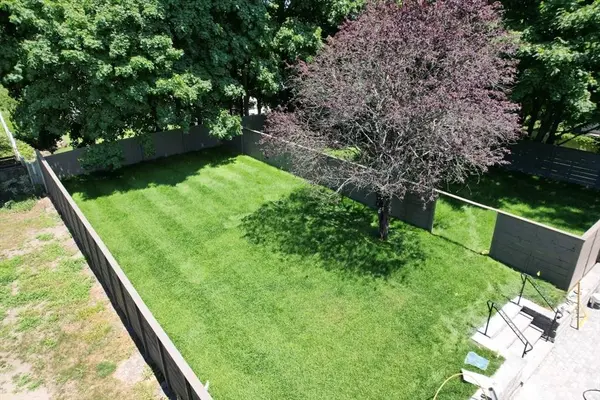 151 Broadway St #B, Wakefield, MA 01880