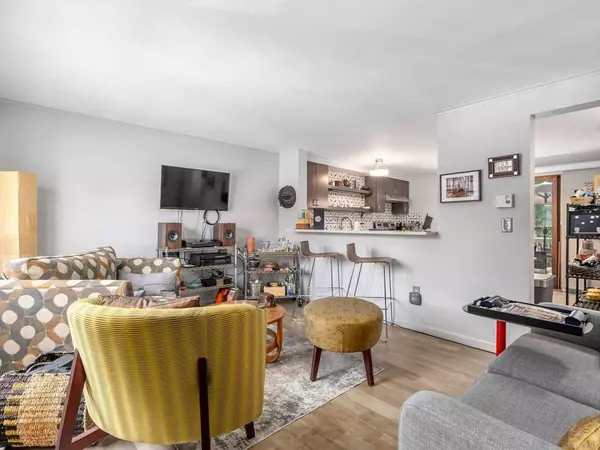 270 Sunderland Rd #75, Worcester, MA 01604