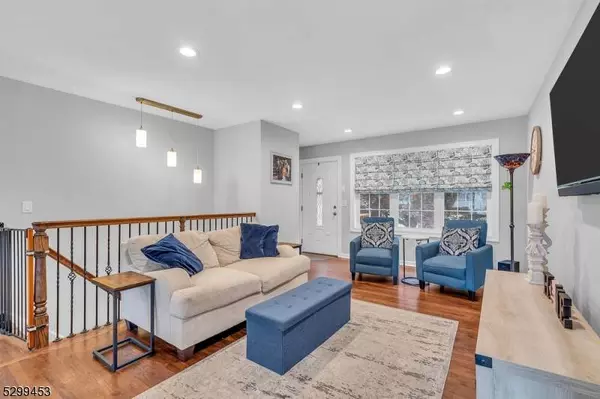 203 Durban Ave, Hopatcong Boro, NJ 07843