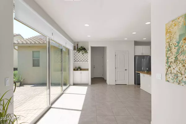 4614 E CLAXTON Avenue, Gilbert, AZ 85297