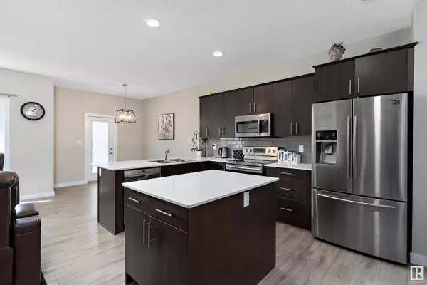 2520 CASEY WY SW, Edmonton, AB T6W 3N3