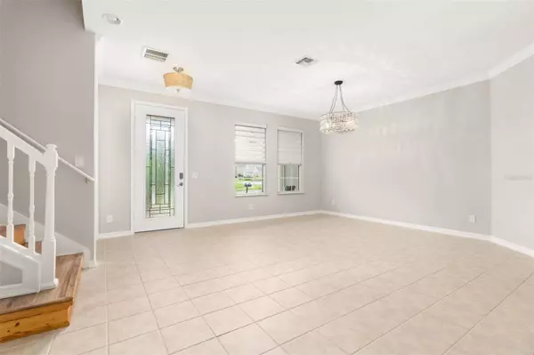 11851 SHELTERING PINE DR, Orlando, FL 32836