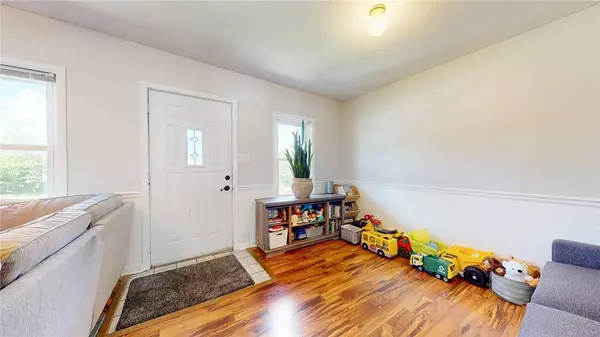 3620 Rollins Avenue, Des Moines, IA 50312