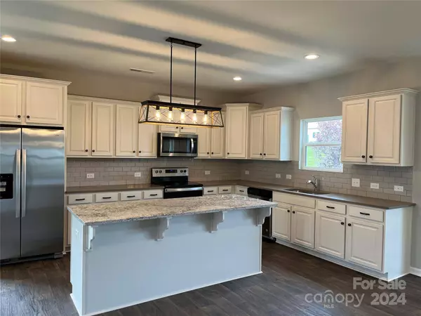 1831 Savannah LN, Oakboro, NC 28163