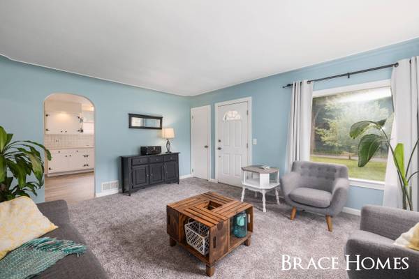 1815 Post NE Drive, Belmont, MI 49306