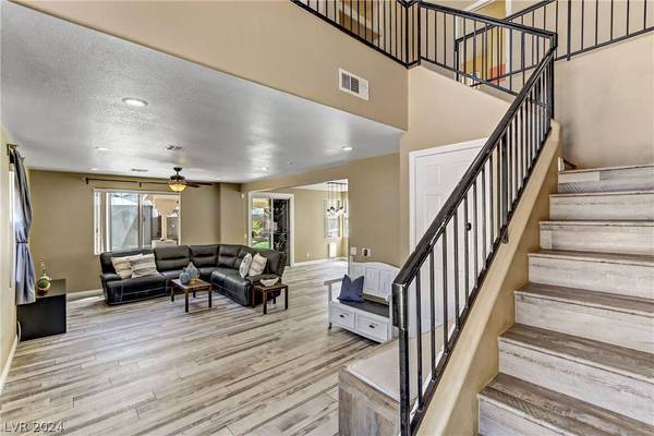 8809 Square Knot Avenue, Las Vegas, NV 89143