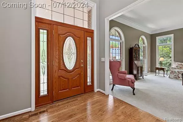 1999 BARRINGTON, Rochester Hills, MI 48306