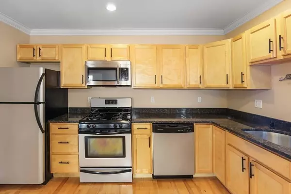 40 Hancock St #10, Boston, MA 02125