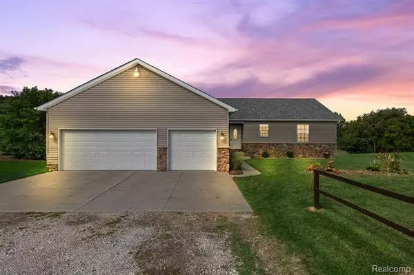 3902 MIO Drive, Lake Orion, MI 48359