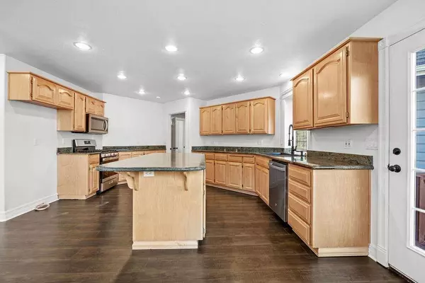 19110 N Leslie Ln, Colbert, WA 99005