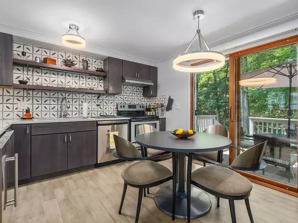 270 Sunderland Rd #75, Worcester, MA 01604