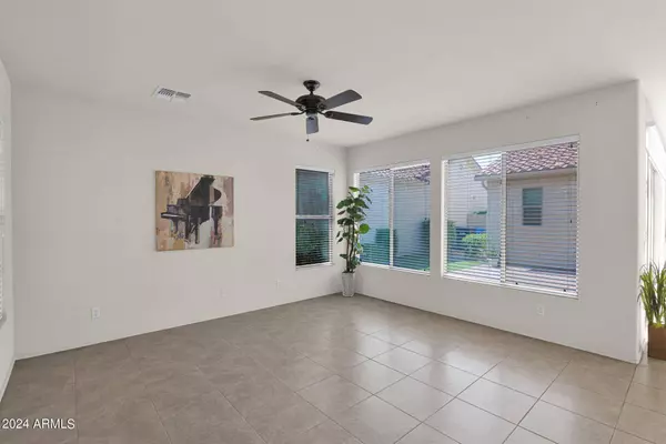 4614 E CLAXTON Avenue, Gilbert, AZ 85297