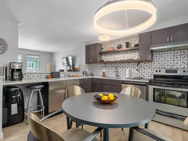 270 Sunderland Rd #75, Worcester, MA 01604