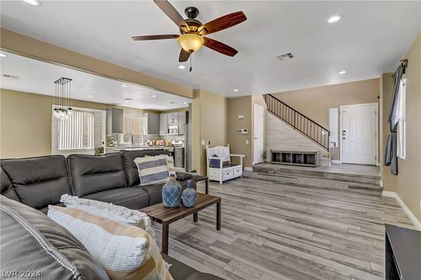 8809 Square Knot Avenue, Las Vegas, NV 89143