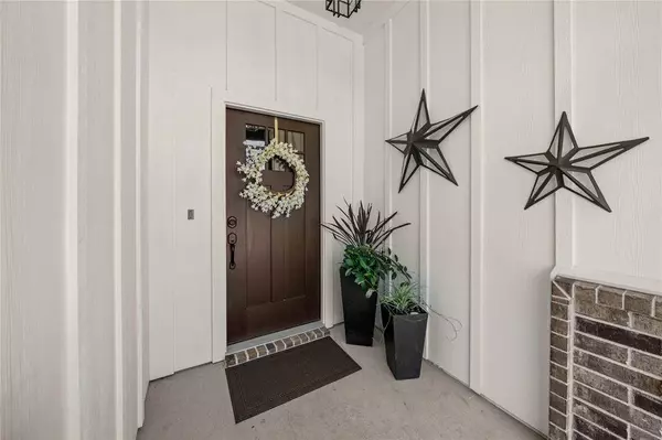 16018 Crossing Circle, Lindale, TX 75771