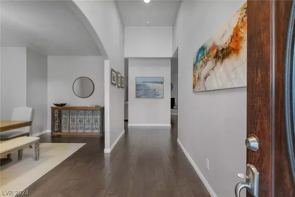 141 W Sherwood Drive, Henderson, NV 89015