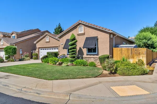 1838 N Joshua Avenue, Clovis, CA 93619