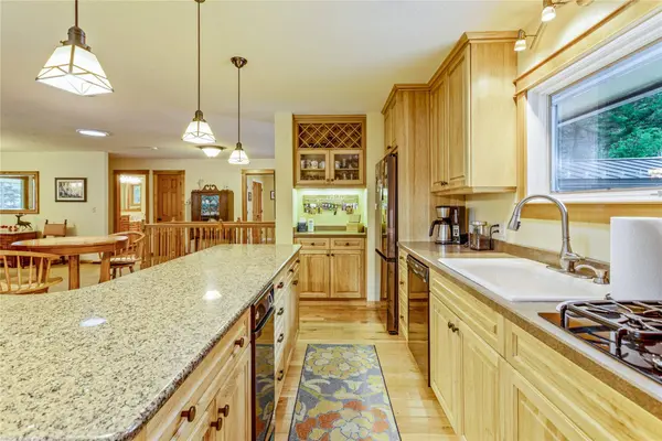 3009 River Bend DR, Bonner, MT 59823