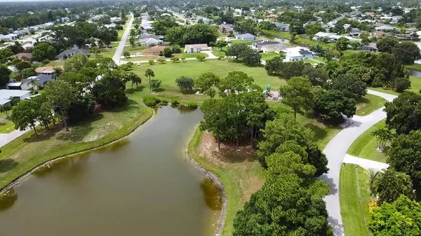 366 SE Lancaster AVE, Port Saint Lucie, FL 34984