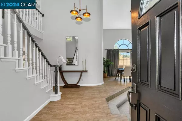 7 Scenic Ct, Danville, CA 94506