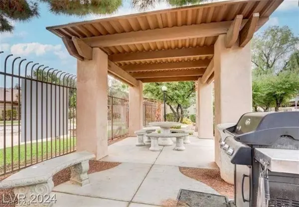 5751 E Hacienda Avenue #218, Las Vegas, NV 89122