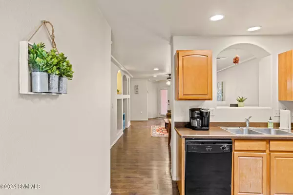 3872 Las Colinas DR, Las Cruces, NM 88012