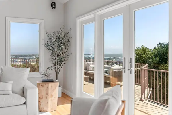 6 Del Rey CT, San Carlos, CA 94070