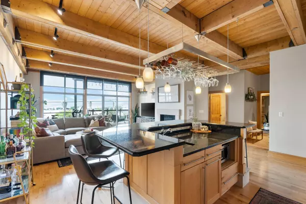 541 E Erie Unit 408, Milwaukee, WI 53202