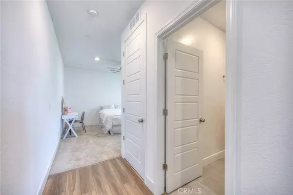 5839 E Belgravia AVE, Fresno, CA 93727